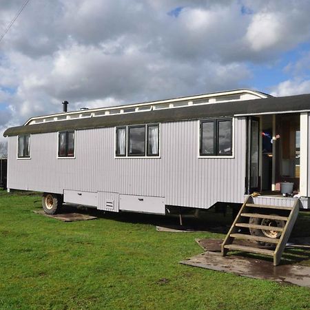 Gypsy Waggon - A Villa On Wheels อัมสเตอร์ดัม ภายนอก รูปภาพ